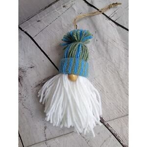 Handmade Hanging Yarn Pom Pom Christmas Gnomes Ornament Dark Green Blue Hat New